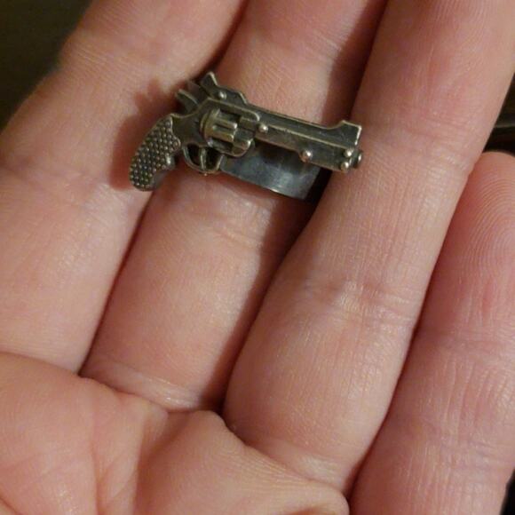Handmade OOAK (by me) Silver Gun Ring with Patina, size 7.5 - Picture 3 of 7